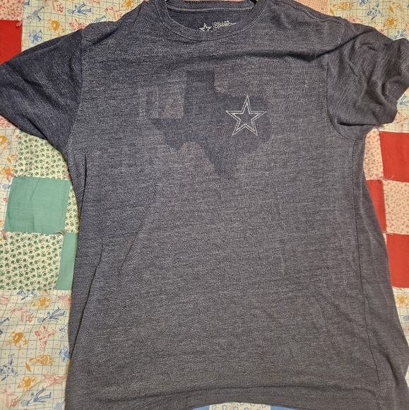 Men's Dallas Cowboys Tee Faded logo imagery - Picture 3 of 6